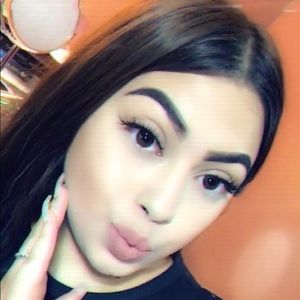 Meet your Posher, Evelin